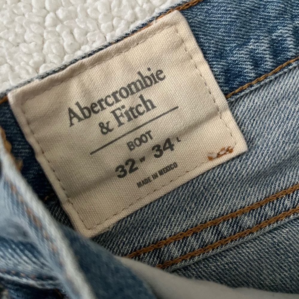Abercrombie & Fitch Blue Bootcut Jeans, Size 32x34 - Picture 4 of 10